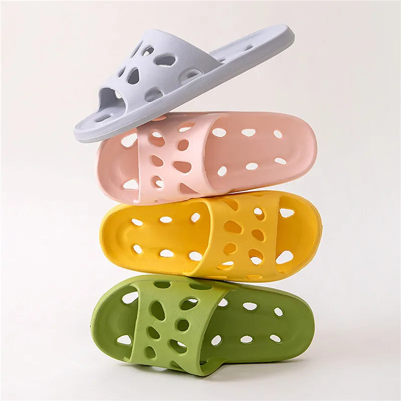 Women Bathroom Slippers Cloud Cushion Slides Summer Flat Sandals Thick Platform Shoes Man Indoor Non-Slip Flip Flops Couple Shoe